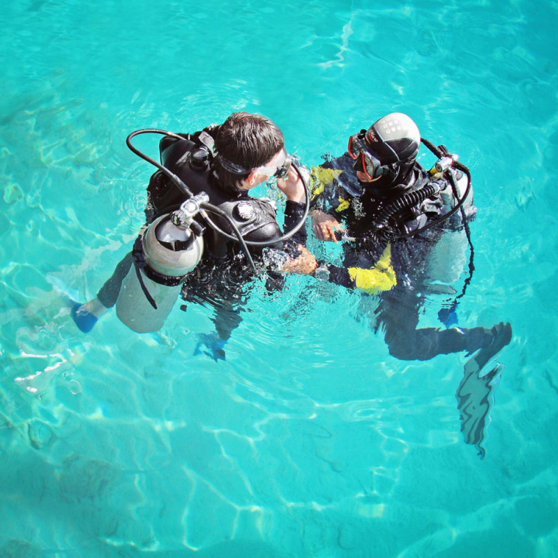 Brevet de plongée PADI Open Water Diver à Paris en 1 jour semaine. Brevet de plongée PADI Open Water Diver à Paris en 1 jour semaine.