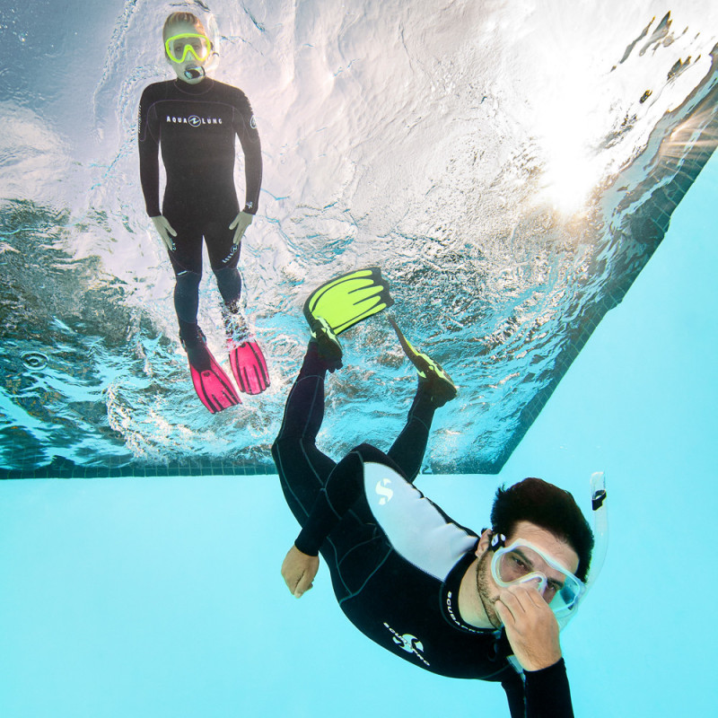 Entraînement apnée en bassin sportif Paris 6 et fosse 20 m en IDF. Entraînement apnée en bassin sportif Paris 6 et fosse 20 m en IDF.
